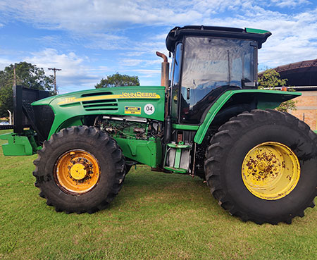 Trator 7715 John Deere Seminovo