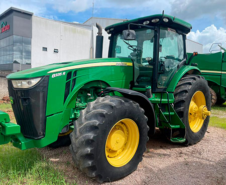 Trator 8335R John Deere Seminovo